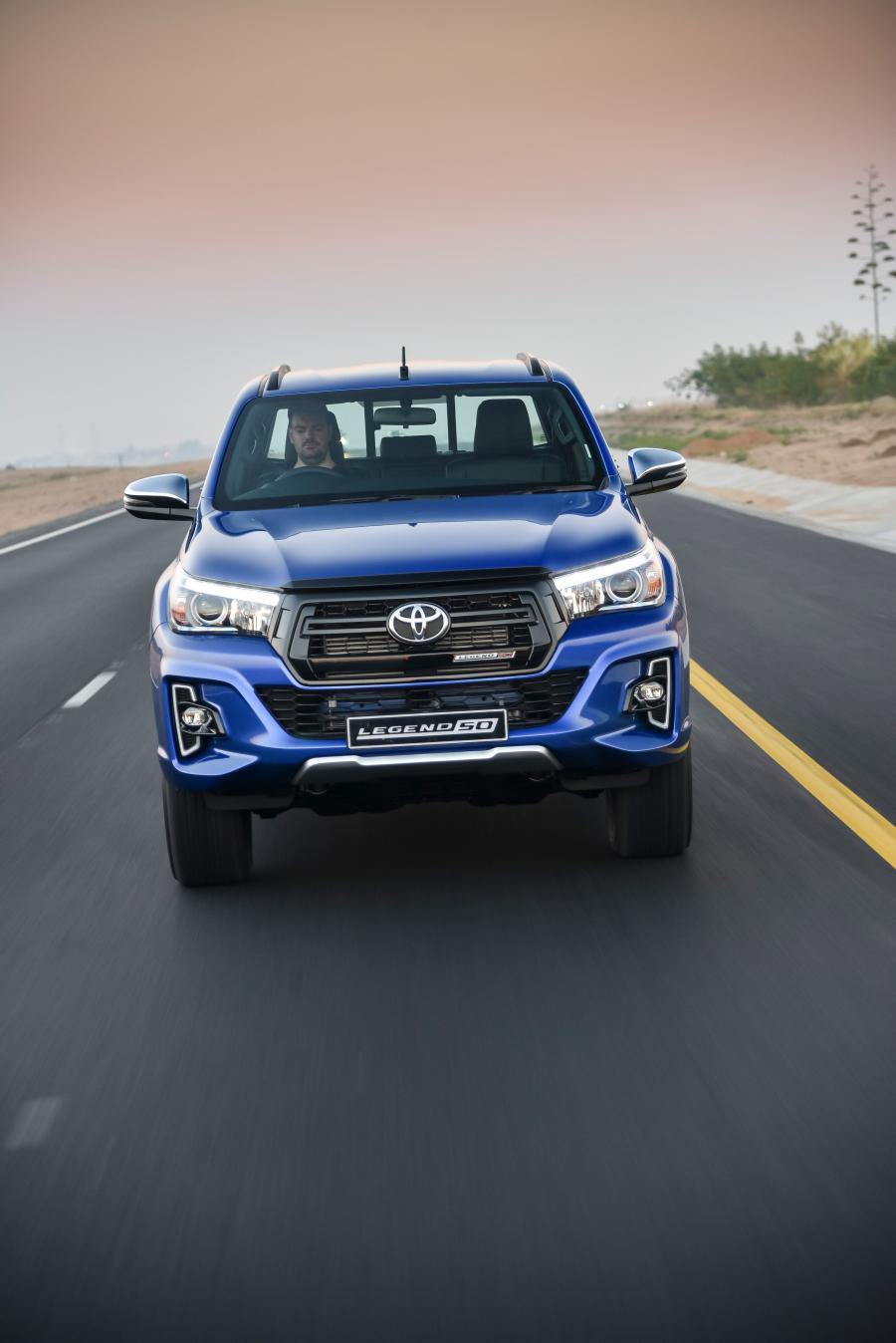  Toyota Hilux Legende 50 Double Cab 2019 года  (ZA) (фото 18 из 43)
